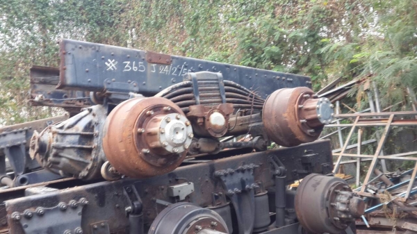 แท่นเพลาท้ายฟูโซ่แนบล้อหลังยกได้