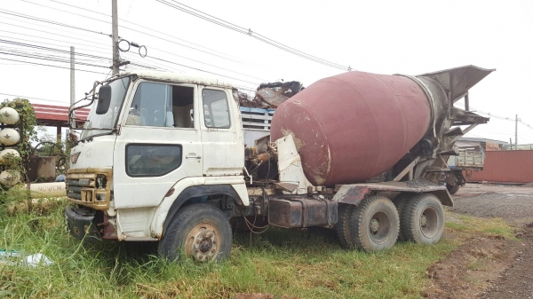 ขาย รถโม่ปูน โม่ตรง 5 คิว ไม่มีทะเบียน HINO ZM ช่วงล่างเบรคแห้ง เครื่อง EK100 260 แรงม้า คัสซีสวย เบรคทิฟฟี่ พวงมาลัยพาวเวอร์ รถใช้งานอยู่ครับ