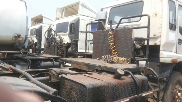 รถอีซูซุ 10 ล้อ หัวลาก  GXZ  270 แรงม้า. ปี 45.  ,  ( ** มี ขาย 2 คัน. )    สนใจติดต่อ  081 - 6079515