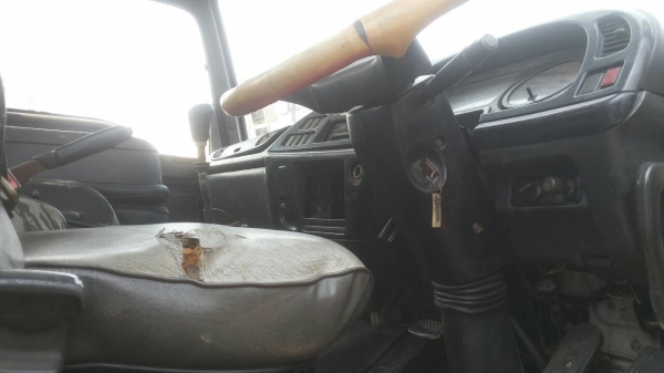 รถอีซูซุ 10 ล้อ หัวลาก  GXZ  270 แรงม้า. ปี 45.  ,  ( ** มี ขาย 2 คัน. )    สนใจติดต่อ  081 - 6079515