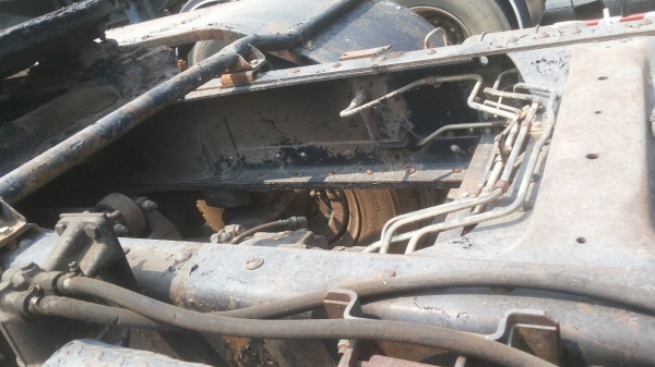 รถอีซูซุ 10 ล้อ หัวลาก  GXZ  270 แรงม้า. ปี 45.  ,  ( ** มี ขาย 2 คัน. )    สนใจติดต่อ  081 - 6079515