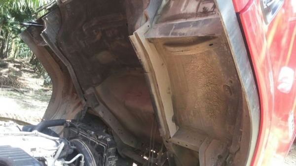 รถอีซูซุ 6 ล้อ ตู้แห้ง  FRR  210 แรงม้า. ปี 57.    สนใจติดต่อ  081 - 6079515