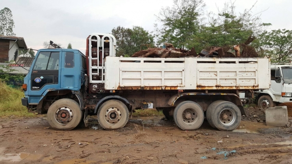ขาย 10 ล้อดั้ม ISUZU 12 ล้อ เครื่อง 6WA1 360 แรงม้า ติดแก๊ส NGV 10 ถัง มีระบบลากพ่วง คัสซีสวยตลอดเส้น ช่วงล่างดี ทะเบียนพร้อมโอน