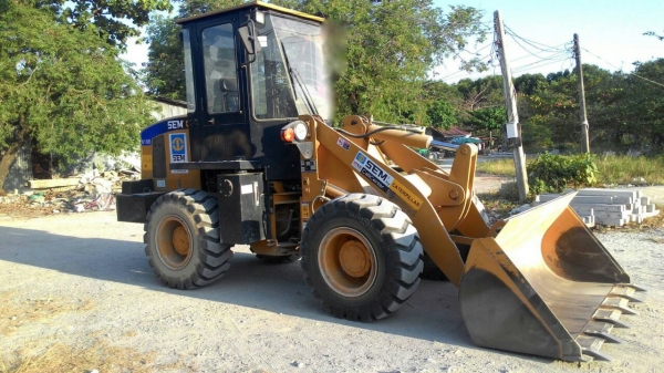 รถตัก SEM - 616B.     ( * รถสวยๆ )   ( รถทำงาน 8xx ชม. )    สนใจติดต่อ  081 - 6079515