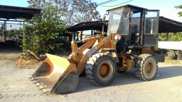 รถตัก SEM - 616B.     ( * รถสวยๆ )   ( รถทำงาน 8xx ชม. )    สนใจติดต่อ  081 - 6079515