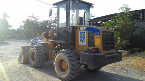 รถตัก SEM - 616B.     ( * รถสวยๆ )   ( รถทำงาน 8xx ชม. )    สนใจติดต่อ  081 - 6079515