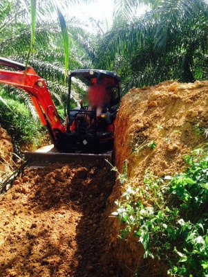 รถแบคโฮ KUBOTA 140.   ( * รถทำงาน 3,xxx ชม. )    สนใจติดต่อ  081 - 6079515