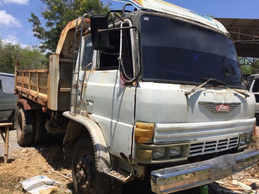 รถฮีโน่  6  ล้อดั้ม FF  168 แรงม้า.   สนใจติดต่อ  081 - 6079515