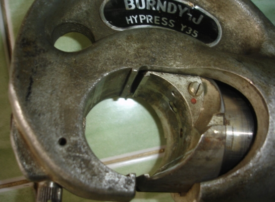 ขายBurndy Y35 Hydraulic Crimper Good Condition No Dies