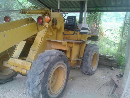 รถตักล้อยางโคมัสุ 505   (รถเช็คนอก)  พร้อมใช้งาน....