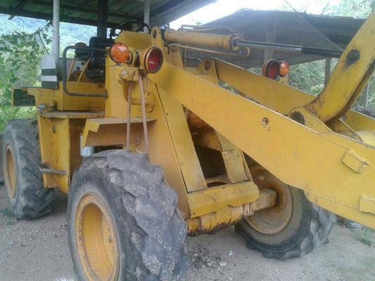 รถตักล้อยางโคมัสุ 505   (รถเช็คนอก)  พร้อมใช้งาน....