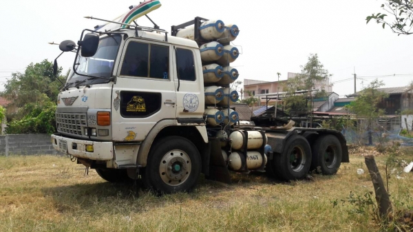 ขาย หัวลากHINO ติดก๊าซ NGV สภาพพร้อมใช้งาน เครื่องเกียร์ดี คัฃชีสวย เอกสารเลามทะเบียนพร้อมโอน