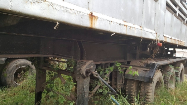 ขาย หางเทนเลอร์ดั้ม 3 เพลา ยาว 8 เมตร ยางเต็ม ทะเบียนพร้อมโอน ราคาต่อรองได้ครับ ขาย หางเทนเลอร์ดั้ม 3 เพลา ยาว 8 เมตร ยางเต็ม ทะเบียนพร้อมโอน ราคาต่อรองได้ครับ