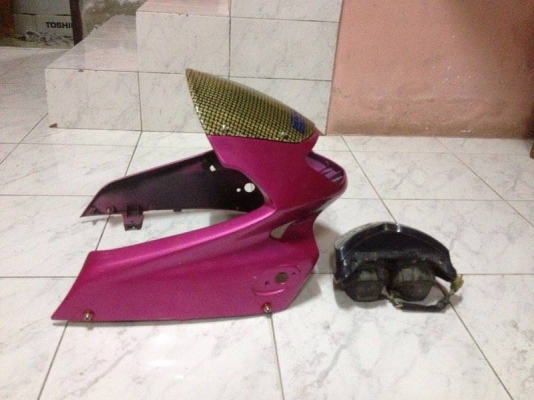 ขายชุดสีLSสีชมพูพร้อมถังกับโคมไฟหน้าบังไมล์เคฟล่า สภาพok ทั้งหมด4ชิ้น ราคา2500บาท โทร0924462525โส กทม