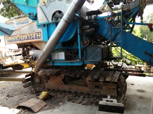 รถยกแพ็ครถเกี่ยว 2 คัน ไทยเจริญ / ส.ทวี + 10 ล้อ เทเลอร์ หน้ายาว 1 คัน ราคา 1.4 ล้าน ต่อรอง