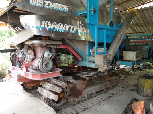 รถยกแพ็ครถเกี่ยว 2 คัน ไทยเจริญ / ส.ทวี + 10 ล้อ เทเลอร์ หน้ายาว 1 คัน ราคา 1.4 ล้าน ต่อรอง