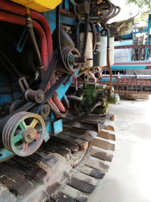 รถยกแพ็ครถเกี่ยว 2 คัน ไทยเจริญ / ส.ทวี + 10 ล้อ เทเลอร์ หน้ายาว 1 คัน ราคา 1.4 ล้าน ต่อรอง