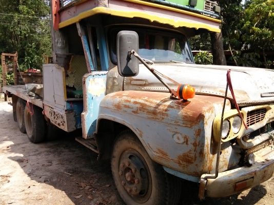 รถยกแพ็ครถเกี่ยว 2 คัน ไทยเจริญ / ส.ทวี + 10 ล้อ เทเลอร์ หน้ายาว 1 คัน ราคา 1.4 ล้าน ต่อรอง