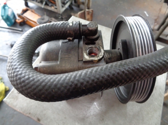 ขายปั๊มพาวเวอร์ bmw e39