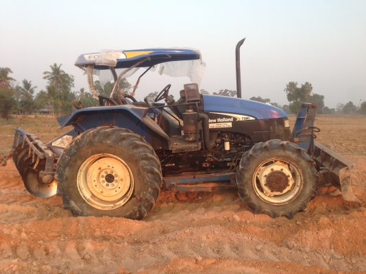 ขายรถไถ new holland TS90 รุ่นกลองใหญ่
