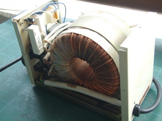 หม้อแปลงไฟจาก 220v/240V ==> 100v ขนาด 1,500W ของ NISSYO (Japan)