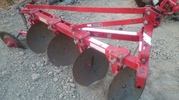 26500 บาท ลดสุดๆครับ ผาน บุกเบิก 22*4 CMT โครงสวยย เดิมๆ ใบเต็ม ไม่มีรอยเชื่อม เป็นผานของรถโดนยึดไป ราคาคุยกันได้