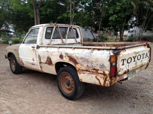 ขายม้าดำไฟกลมช่วงสั้นดีเซลทะเบียนโอน