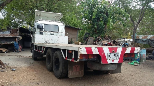 ขาย 840000 ต่อรองได้ 10ล้อเพลาเดียวDECA จัดแนนท์ได้ 700,000