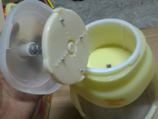 เครื่องทําเกล็ดน้ําแข็งใสของใหม่จากญี่ปุ่นแบบใช้มือหมุนพกพาไปนอกสถานที่ต่างๆสะดวก