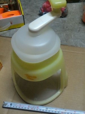 เครื่องทําเกล็ดน้ําแข็งใสของใหม่จากญี่ปุ่นแบบใช้มือหมุนพกพาไปนอกสถานที่ต่างๆสะดวก