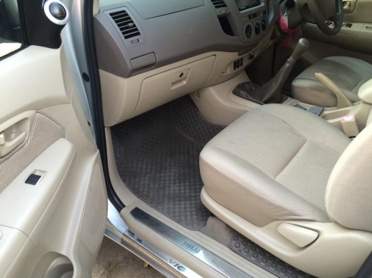 ขาย TOYOTA VIGO ปี 2007 เครื่อง2.5 E  มือเดียวออกห้าง หน้าหลังเดิม สวยทั้งภายในภายนอก ไม่เคยทำสี เดิมทั้งลำคับ สภาพนางฟ้า ไร้ที่ตำหนิคับ เอกสารพร้อมโอน 0876835269   อยากดูตรงใหนเพิ่มโทรเลยคับ คนขายใจดี