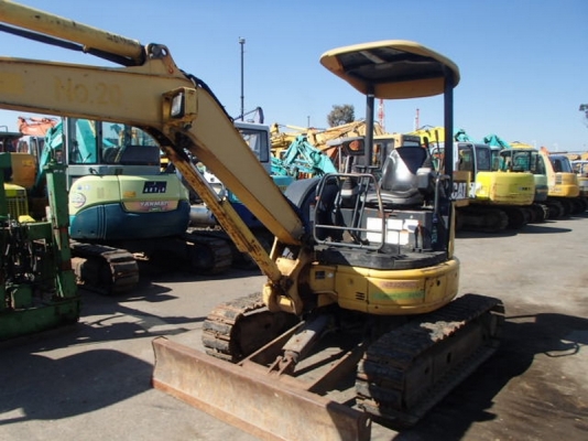 มาแล้ว รถขุด KOMATSU PC35MR-2