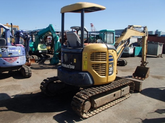 มาแล้ว รถขุด KOMATSU PC35MR-2 มาแล้ว รถขุด KOMATSU PC35MR-2