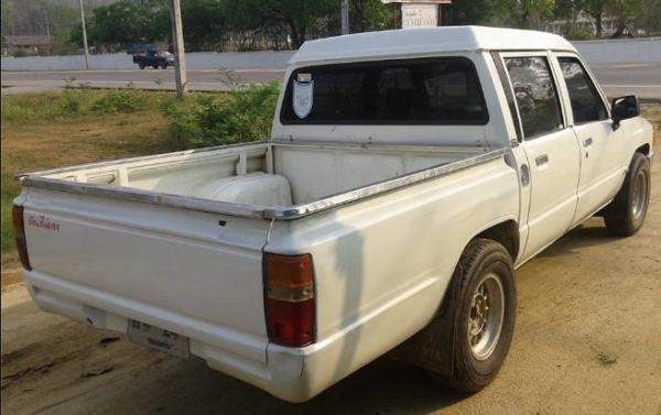 ขาย toyota hero 4ประตู ปี87 เครื่องดี ช่วงล่างดี คลัชชีสวย