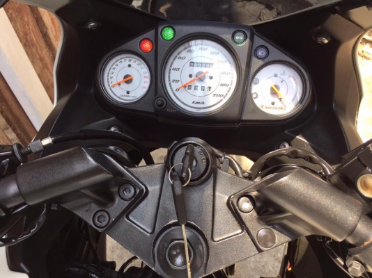 NINJA250 ปี2011 วิ่งมาเพียง 36000โลแท้ รถเจ้าของ2คนเท่านั้น ไม่มีชนหนักแน่นอน