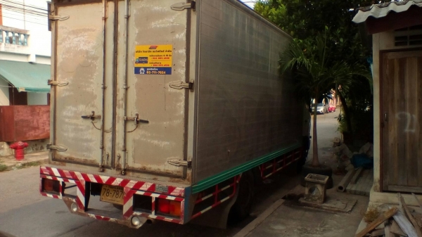 FC 150 แรง  ปี49  รถตามภาพ ตู้ สามบาน( เดิมส่งของเซเว่น  )  ราคา  670,000 บาท