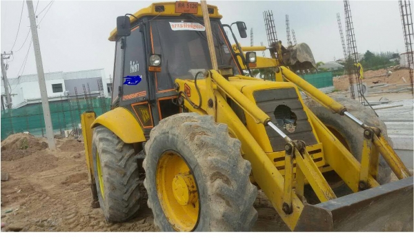 JCB สภาพพร้อมใช้งาน