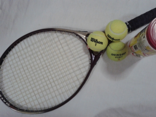 ขายไม้เทนนิส wilson พร้อมลูก