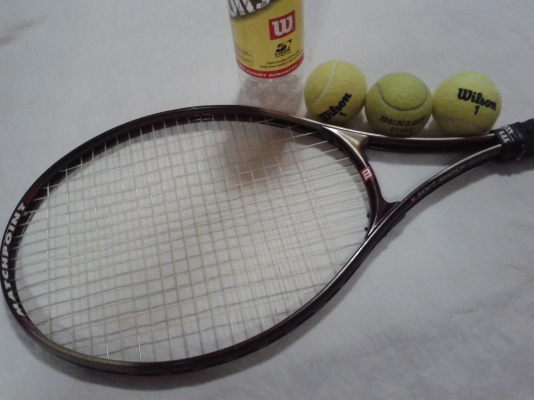 ขายไม้เทนนิส wilson พร้อมลูก