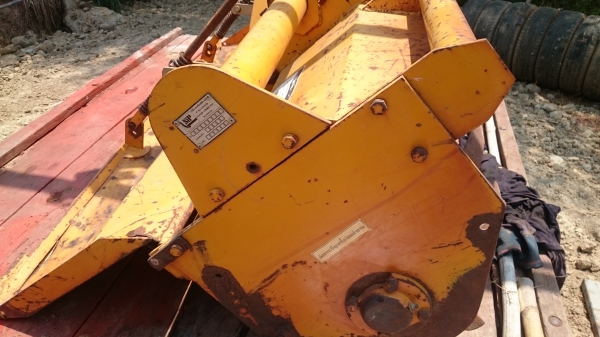 ลดสุดๆไปเลย 16500 บาท รีบเลยครับ ขายโรตารี่ 160 ใส่กันรถรุ่น 34-36-39 แรงครับ สวยๆ เดิมๆ สีเดิม ใบเต็ม พร้อมยอย พร้อมใช้