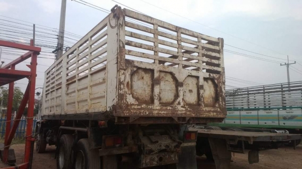 ขายรถ10ล้อ ดั้ม2เพลา เดก้า270แรง ปี47 รถสวยเครื่องดี พาวเวอร์ ทิฟฟี่ ภายในสวย แอร์เย็น เอกสารพร้อมโอน สนใจโทร 090-8588220คุณนะ 093-3258446คุณบิว หรือเข้าดูสินค้าอื่นๆได้ที่ www.truck.in.th/498 หรือเพจFacebook ณรงค์ ซื้อขายรถมือสอง (เว็บไซต์ส่วนตัว) หรือFa