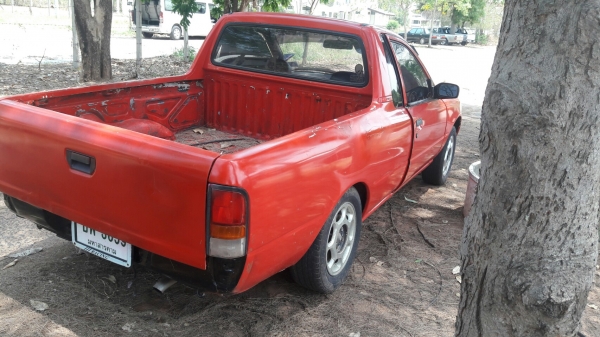 NISSAN NV ถูกจัด