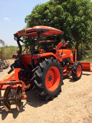 ขายรถไถคูโบต้า L4708SP(4WD)2เพลา สภาพนางฟ้า รถสวยมากใช้งานน้อย 386 ชั่วโมง เล่มพร้อมโอน ขายพร้อมชุดอุปกรณ์ใบดมัดดันดินหน้าและผานพรวน. ราคา 489,000 บาท สนใจติดต่อ 081-9136451 หรือ สอบถามเพิ่มเติมผ่านทาง line:bow6451 ค่ะ