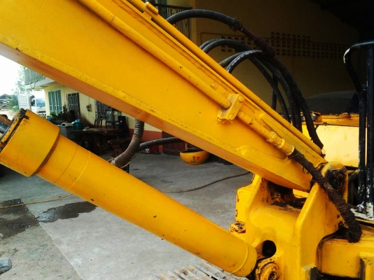 ขาย KOMATSU PC 40 รุ่น 3 พร้อมหัวคีบไม้ ขาย KOMATSU PC 40 รุ่น 3 พร้อมหัวคีบไม้