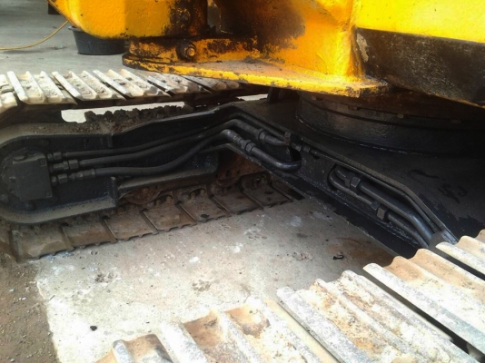 ขาย KOMATSU PC 40 รุ่น 3 พร้อมหัวคีบไม้ ขาย KOMATSU PC 40 รุ่น 3 พร้อมหัวคีบไม้