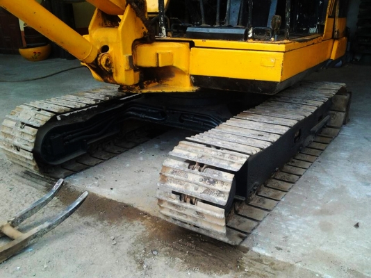 ขาย KOMATSU PC 40 รุ่น 3 พร้อมหัวคีบไม้ ขาย KOMATSU PC 40 รุ่น 3 พร้อมหัวคีบไม้