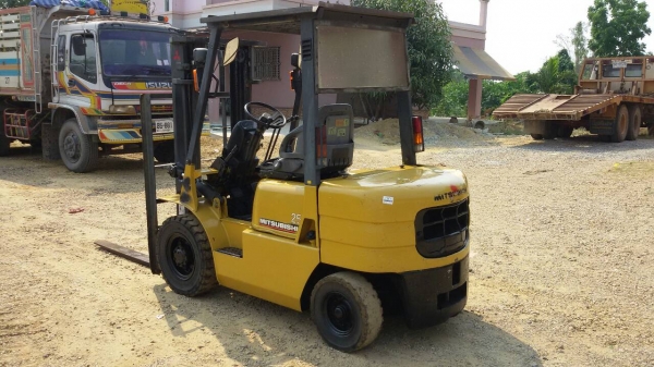 ขายรถยก MITSUBICHI FD25 เครื่องดีเซล เกียร์ธรรมดา ยางตันหน้าหลังเสาสูง 3 เมตร ยกได้ 2.5 ตัน ติดต่อ 089-7949488 ขายรถยก MITSUBICHI FD25 เครื่องดีเซล เกียร์ธรรมดา ยางตันหน้าหลังเสาสูง 3 เมตร ยกได้ 2.5 ตัน ติดต่อ 089-7949488