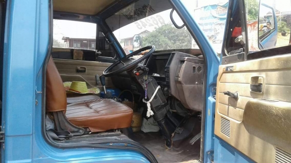 ขายรถ6ล้อ NPR115แรง ยาว5เมตร กระบะไม้มีข้างเสริม รถสวยเครื่องดี เอกสารพร้อมโอน สนใจโทร 090-8588220คุณนะ 093-3258446คุณบิว หรือเข้าดูสินค้าอื่นๆได้ที่ www.truck.in.th/498 หรือเพจFacebook ณรงค์ ซื้อขายรถมือสอง (เว็บไซต์ส่วนตัว) หรือFacebook คุณนะ รถบรรทุก