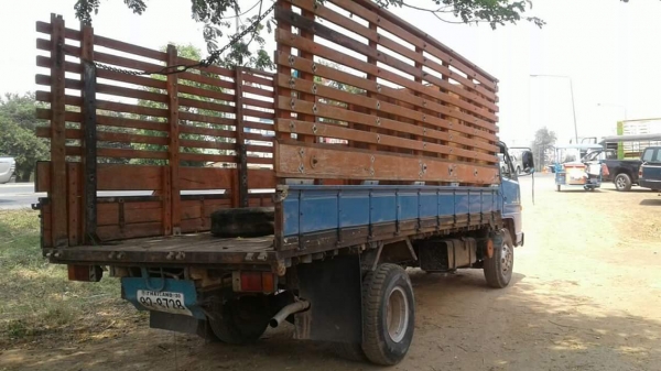 ขายรถ6ล้อ NPR115แรง ยาว5เมตร กระบะไม้มีข้างเสริม รถสวยเครื่องดี เอกสารพร้อมโอน สนใจโทร 090-8588220คุณนะ 093-3258446คุณบิว หรือเข้าดูสินค้าอื่นๆได้ที่ www.truck.in.th/498 หรือเพจFacebook ณรงค์ ซื้อขายรถมือสอง (เว็บไซต์ส่วนตัว) หรือFacebook คุณนะ รถบรรทุก