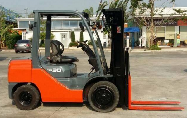 จำหน่าย Used Forklift Toyota 8FD30 นำเข้า 3 ตัน ดีเซล เสา 4.3 เมตร เสา 3 ท่อน Full-Free  + งาสไลด์